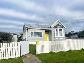 Cozy Home In Bluff